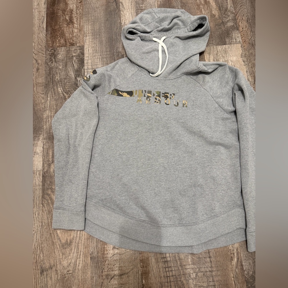 Under Armour Sweatshirt